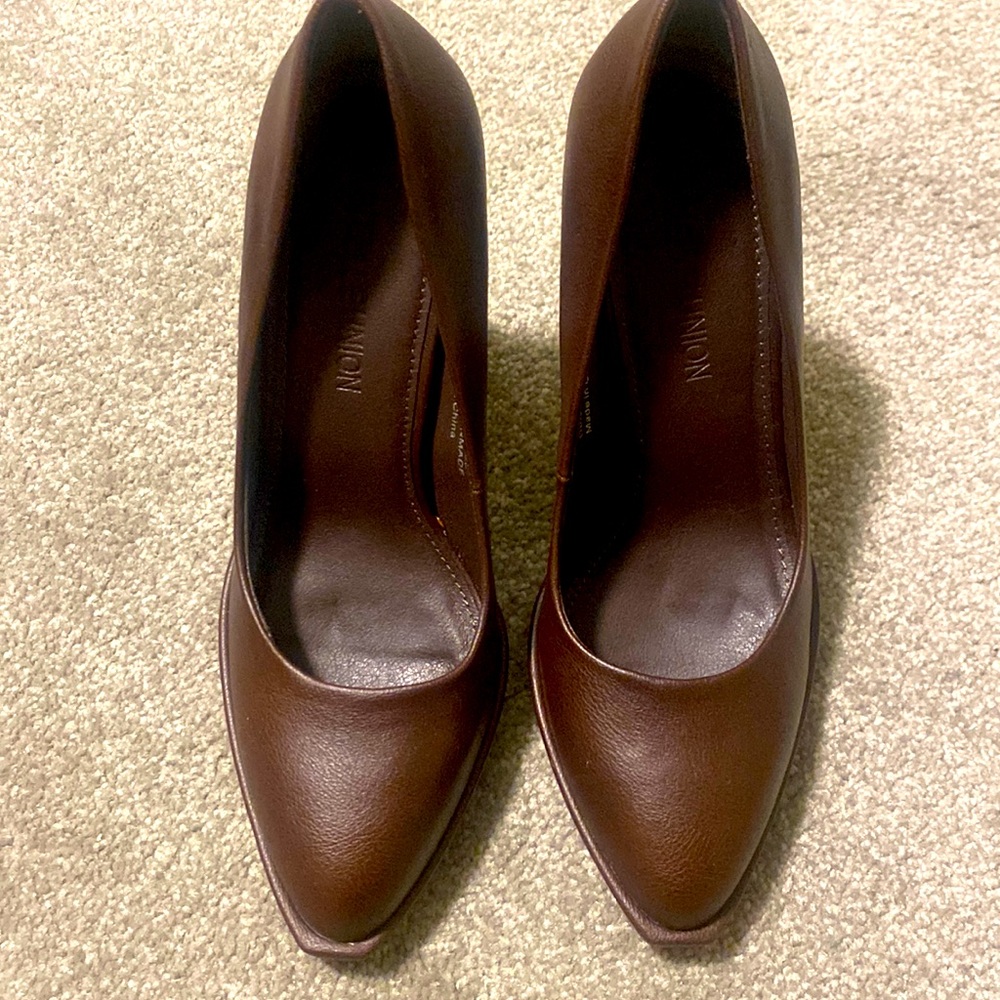 Gabrielle Union brown shoes